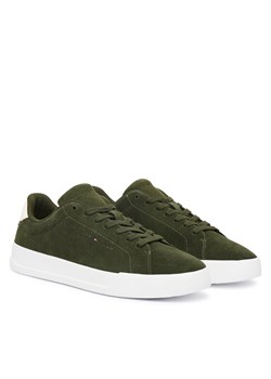 Sneakersy Tommy Hilfiger Th Court Core Suede FM0FM05716 Zielony ze sklepu eobuwie.pl w kategorii Buty sportowe męskie - zdjęcie 187388260