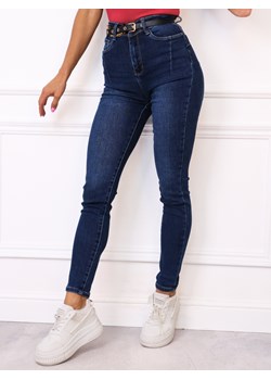 SPODNIE JEANSOWE SKINNY Z PRZESZYCIAMI PRZY KIESZENI + PASEK - GRANATOWE ze sklepu olika.com.pl w kategorii Jeansy damskie - zdjęcie 187389692