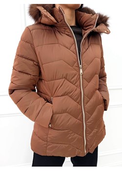 Brązowa Pikowana Kurtka z Futerkiem przy Kapturze ze sklepu ModnaKiecka.pl w kategorii Kurtki damskie - zdjęcie 187389811