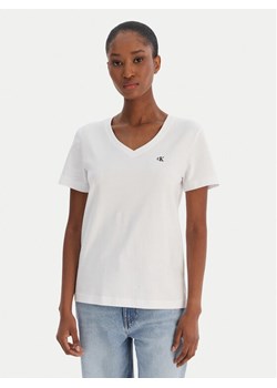 Calvin Klein Jeans T-Shirt Ss Monogram Vnk LV047B205G Biały Regular Fit ze sklepu MODIVO w kategorii Bluzki damskie - zdjęcie 187391230