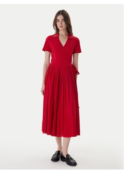 Tommy Hilfiger Sukienka codzienna 1985 WW0WW45733 Czerwony Regular Fit ze sklepu MODIVO w kategorii Sukienki - zdjęcie 187393103