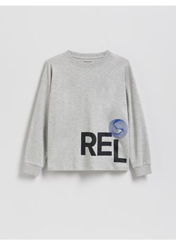 Reserved - Bawełniany longsleeve z nadrukiem - jasnoszary ze sklepu Reserved w kategorii T-shirty chłopięce - zdjęcie 187393614