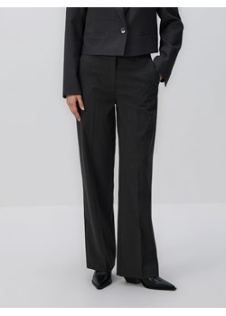 Reserved - Spodnie w prążek - ciemnoszary ze sklepu Reserved w kategorii Spodnie damskie - zdjęcie 187395712