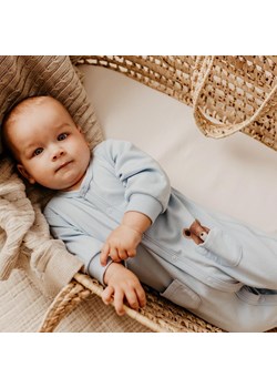 Pajac niemowlęcy dla chłopca niebieski wyprawka Eevi Cars&Bears ze sklepu lenaodniemowlakadoszkolniaka.pl w kategorii Pajacyki - zdjęcie 187443981