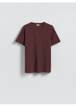 Reserved - Gładki t-shirt regular fit - brązowy ze sklepu Reserved w kategorii T-shirty męskie - zdjęcie 187474073