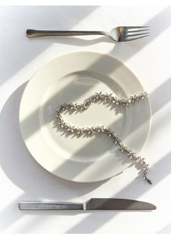 Reserved - Naszyjnik z motywem kwiatów - srebrny ze sklepu Reserved w kategorii Naszyjniki - zdjęcie 187474122