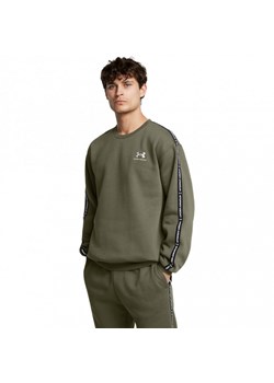 Męska bluza dresowa nierozpinana bez kaptura Under Armour UA Icon Fleece Crew Taping - zielona ze sklepu Sportstylestory.com w kategorii Bluzy męskie - zdjęcie 187475130