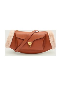 Coccinelle Skórzana torebka na ramię BEAT | shearling ze sklepu Gomez Fashion Store w kategorii Torebki damskie - zdjęcie 187479633