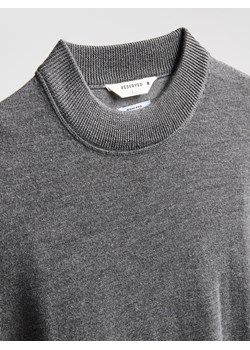 Reserved - Sweter z wełny merino - szary ze sklepu Reserved w kategorii Swetry męskie - zdjęcie 187483754
