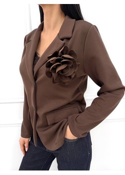 Czekoladowa Marynarka z Ozdobną Broszką ze sklepu ModnaKiecka.pl w kategorii Marynarki damskie - zdjęcie 187492174