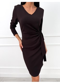 Ciemnobrązowa Sukienka z Wiązaniem ze sklepu ModnaKiecka.pl w kategorii Sukienki - zdjęcie 187492184