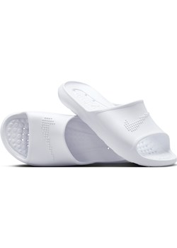 Klapki damskie pod prysznic Nike Victori One - Biel ze sklepu Nike poland w kategorii Klapki damskie - zdjęcie 187492270