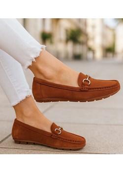 Zamszowe karmelowe baleriny lordsy z ozdobą /H2 18474 W9-84/ ze sklepu Pantofelek24.pl w kategorii Lordsy damskie - zdjęcie 187494702