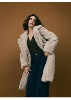 Reserved - Płaszcz z imitacji baranka - beżowy ze sklepu Reserved w kategorii Płaszcze damskie - zdjęcie 187495694