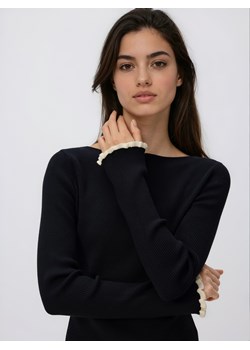 Reserved - Sweter z ozdobnym wykończeniem - czarny ze sklepu Reserved w kategorii Bluzki damskie - zdjęcie 187497282