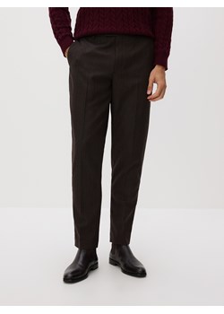 Reserved - Spodnie garniturowe z wełną - brązowy ze sklepu Reserved w kategorii Spodnie męskie - zdjęcie 187498541