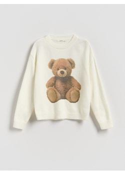 Reserved - Sweter z misiem - złamana biel ze sklepu Reserved w kategorii Swetry dziewczęce - zdjęcie 187499061
