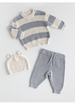 Reserved - Dzianinowy komplet z czapką - ciemnoszary ze sklepu Reserved w kategorii Komplety niemowlęce - zdjęcie 187499764