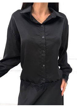 Czarna Satynowa Koszula z Koronką ze sklepu ModnaKiecka.pl w kategorii Koszule damskie - zdjęcie 187501044