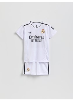 Reserved - Komplet Real Madrid Mbappe - biały ze sklepu Reserved w kategorii Komplety chłopięce - zdjęcie 187507742