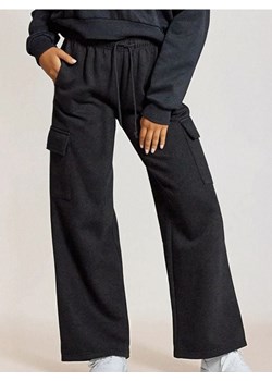 Sinsay - Spodnie wide leg cargo - czarny ze sklepu Sinsay w kategorii Spodnie damskie - zdjęcie 187513430