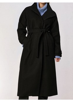 Sinsay - Długi klasyczny płaszcz z paskiem - czarny ze sklepu Sinsay w kategorii Płaszcze damskie - zdjęcie 187513560
