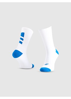 Damskie skarpetki do biegania 4F 4FRAW25UFSOM267 - białe ze sklepu Sportstylestory.com w kategorii Skarpetki damskie - zdjęcie 187513974