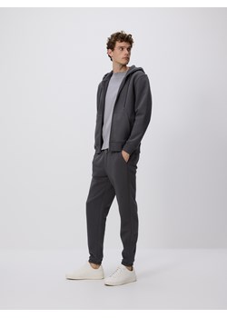Reserved - Spodnie dresowe regular fit - ciemnoszary ze sklepu Reserved w kategorii Spodnie męskie - zdjęcie 187514602