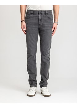 WRANGLER MĘSKIE SPODNIE JEANSOWE LARSTON BLACKOUT W18S29Z79 112330748 ze sklepu YouNeedit.pl w kategorii Jeansy męskie - zdjęcie 187518344