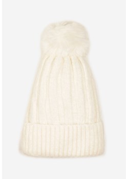 Jasnobeżowa Czapka z Prążkowanego Materiału z Pomponem Vamieska ze sklepu born2be.pl w kategorii Czapki z daszkiem męskie - zdjęcie 187521642