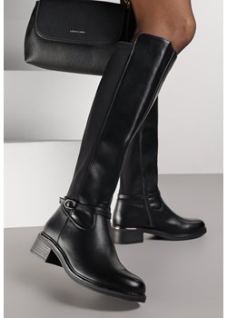 Czarne Kozaki w Stylu Oficerek Ozdobione Klamrą Eselia ze sklepu born2be.pl w kategorii Kozaki damskie - zdjęcie 187521652