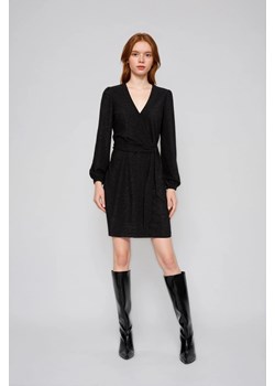Sukienka z dekoltem czarna ze sklepu Moodo.pl w kategorii Sukienki - zdjęcie 187521844