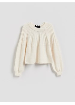 Reserved - Sweter z kokardką z tyłu - złamana biel ze sklepu Reserved w kategorii Swetry damskie - zdjęcie 187522581