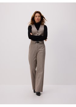 Reserved - Spodnie z paskiem - brązowy ze sklepu Reserved w kategorii Spodnie damskie - zdjęcie 187522660