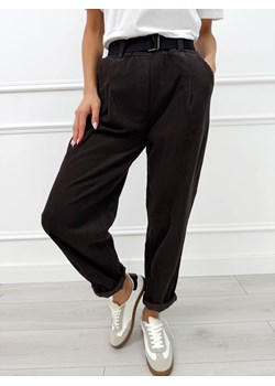 Czekoladowe Sztruksowe Spodnie z Paskiem ze sklepu ModnaKiecka.pl w kategorii Spodnie damskie - zdjęcie 187523824