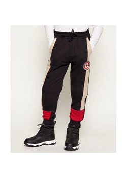 Guess Spodnie dresowe | Regular Fit ze sklepu Gomez Fashion Store w kategorii Spodnie chłopięce - zdjęcie 187524951