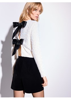 Mohito - Cekinowa bluzka z kokardkami - kremowy ze sklepu Mohito w kategorii Bluzki damskie - zdjęcie 187527121