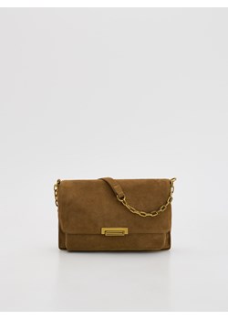 Reserved - Zamszowa torebka na ramię - beżowy ze sklepu Reserved w kategorii Listonoszki - zdjęcie 187527594