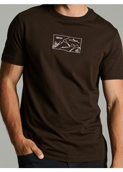 Sinsay - Bawełniana koszulka z haftem - brązowy ze sklepu Sinsay w kategorii T-shirty męskie - zdjęcie 187528520