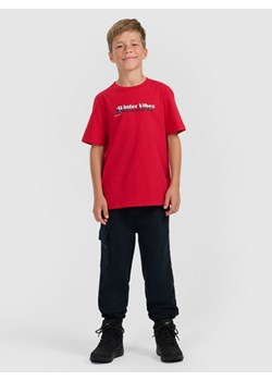 Chłopięce spodnie dresowe joggery 4F 4FJRAW25TTROM1841 - granatowe ze sklepu Sportstylestory.com w kategorii Spodnie chłopięce - zdjęcie 187528643