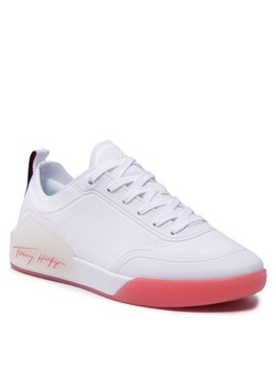Tommy Hilfiger Sneakersy Elevated Feminine Sneaker FW0FW06325 Biały ze sklepu MODIVO w kategorii Buty sportowe damskie - zdjęcie 187529174
