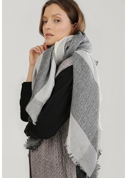 Biały Szalik Willing Heart ze sklepu born2be.pl w kategorii Szaliki i chusty damskie - zdjęcie 187529304
