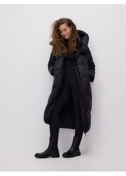 Reserved - Puchowa kurtka z kapturem - czarny ze sklepu Reserved w kategorii Płaszcze damskie - zdjęcie 187529643