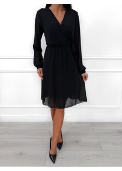 Czarna Szyfonowa Sukienka z Kopertowym Dekoltem ze sklepu ModnaKiecka.pl w kategorii Sukienki - zdjęcie 187536114