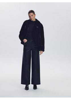 Reserved - Spodnie z imitacji skóry - czarny ze sklepu Reserved w kategorii Spodnie damskie - zdjęcie 187544134