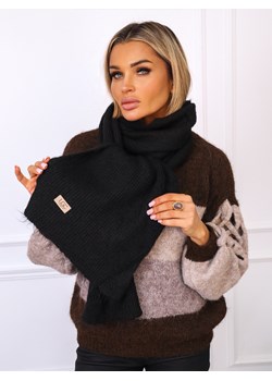 SZAL DZIANINOWY Z DOMIESZKĄ WEŁNY ORAZ LOGO- CZARNY ze sklepu olika.com.pl w kategorii Szaliki i chusty damskie - zdjęcie 187548953