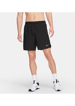 Męskie spodenki do biegania z wszytą bielizną Dri-FIT Nike Challenger 18 cm - Czerń ze sklepu Nike poland w kategorii Spodenki męskie - zdjęcie 187550081