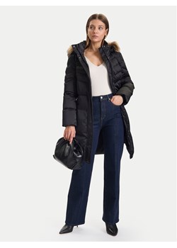 Guess Kurtka puchowa W5BL30 W2802 Czarny Regular Fit ze sklepu MODIVO w kategorii Kurtki damskie - zdjęcie 187556893