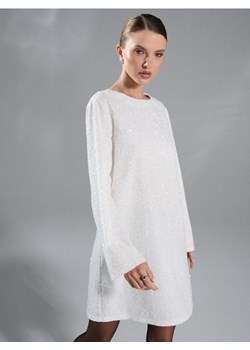 Sinsay - Sukienka mini z cekinami - kremowy ze sklepu Sinsay w kategorii Sukienki - zdjęcie 187559414