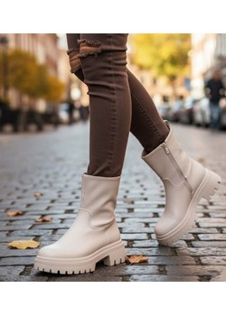 Beżowe botki workery na platformie /A2-2 18504 T288/ ze sklepu Pantofelek24.pl w kategorii Botki - zdjęcie 187562884